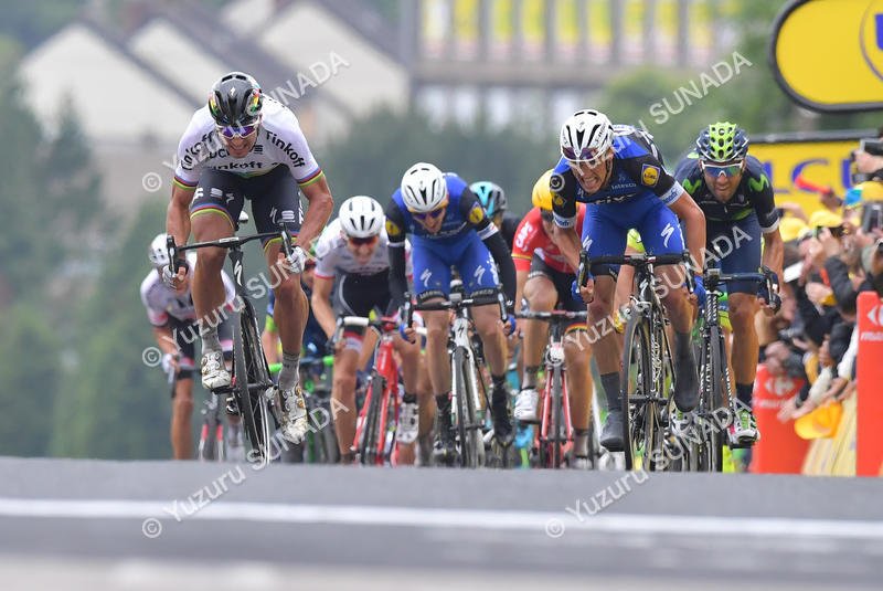 3 July 2016 103rd Tour de France Stage 02 : Saint-Lo - Cherbourg-en-Cotentin 1st : SAGAN Peter (SVK) Tinkoff 2nd : ALAPHILIPPE Julian (FRA) Etixx - Quickstep Photo : Yuzuru SUNADA